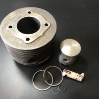 Cylinder & Piston - Cento - Standard - New Old Stock thumbnail